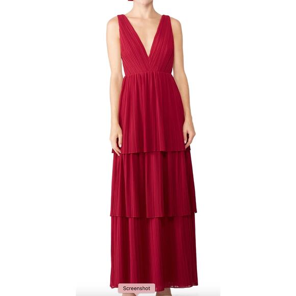 Fame and Partners Red Tiered Pleated Gown Size 6 Maxi Dress Plunging Formal $379 - Picture 1 of 8